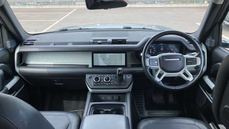 Land Rover Defender 3.0 D300 HSE 110 5dr Auto Diesel Estate
